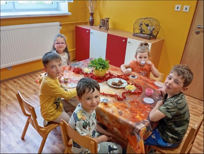 Rodinná kavárna "U paní šatnářky" 2. tř�...